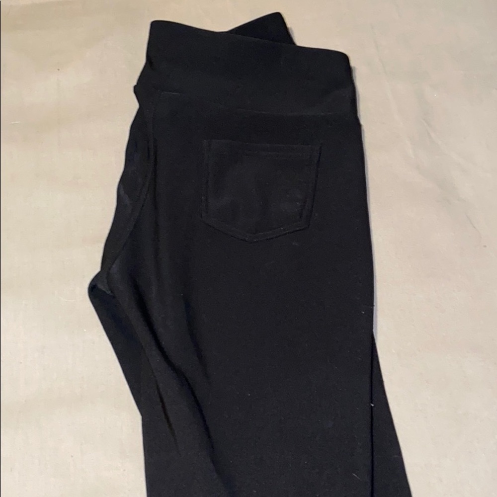 Leggings with back pockets